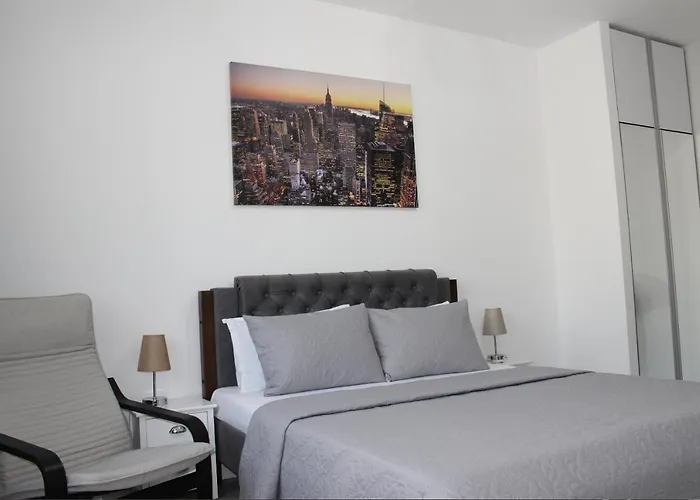 Luxury City Center Apartment - Bucharest Railways Station